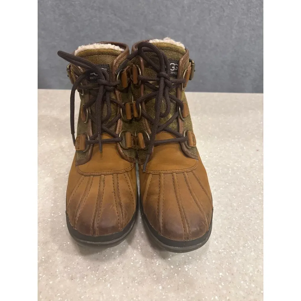 UGG Cecile Ankle Duck Boots‎ Women's Size 6 Chestnut Waterproof Leather Western